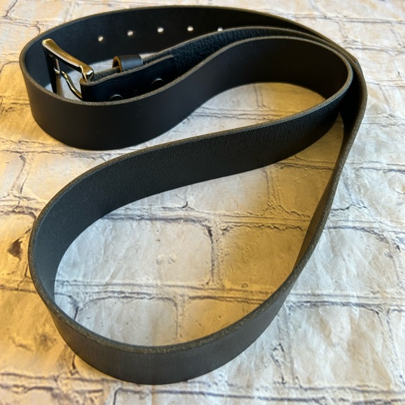 GENUINE FULL GRAIN BLACK LEATHER CHANGEABLE BUCKLE MENS CHUNKY BELT SIZE 50 - Picture 8 of 10